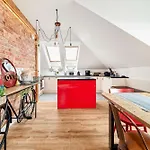 Amber Q4apartments *